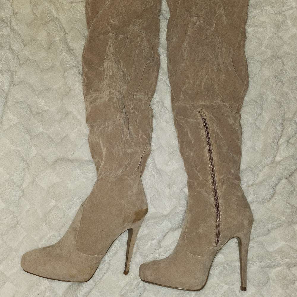 Elegant Tan Suede Knee-High Boots